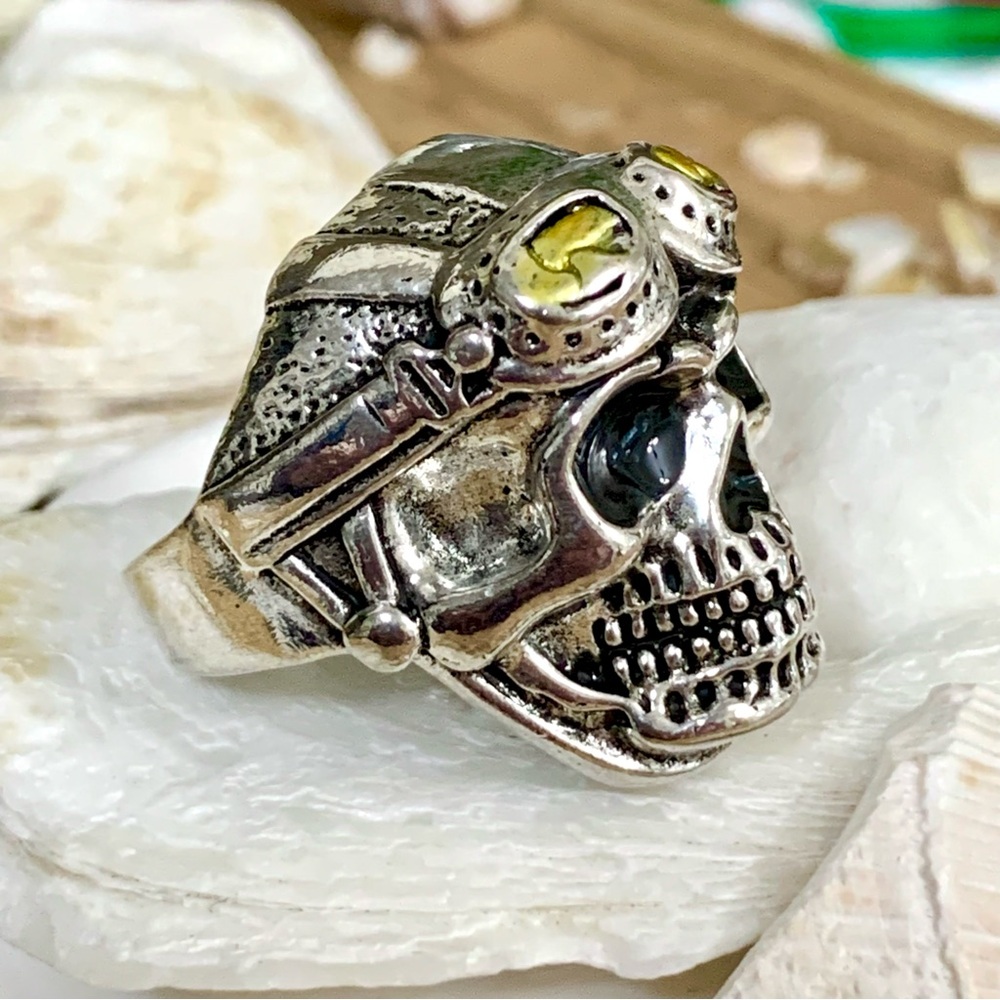 Biker Skull Ring - Picture 2 of 9